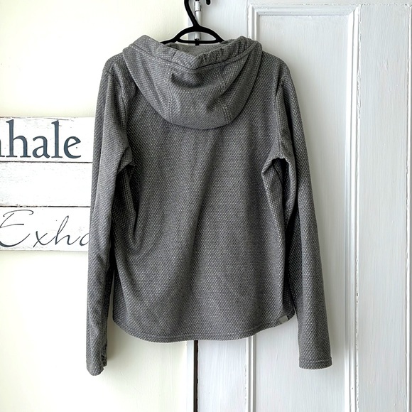 Bench pullover hoodie - Picture 2 of 6